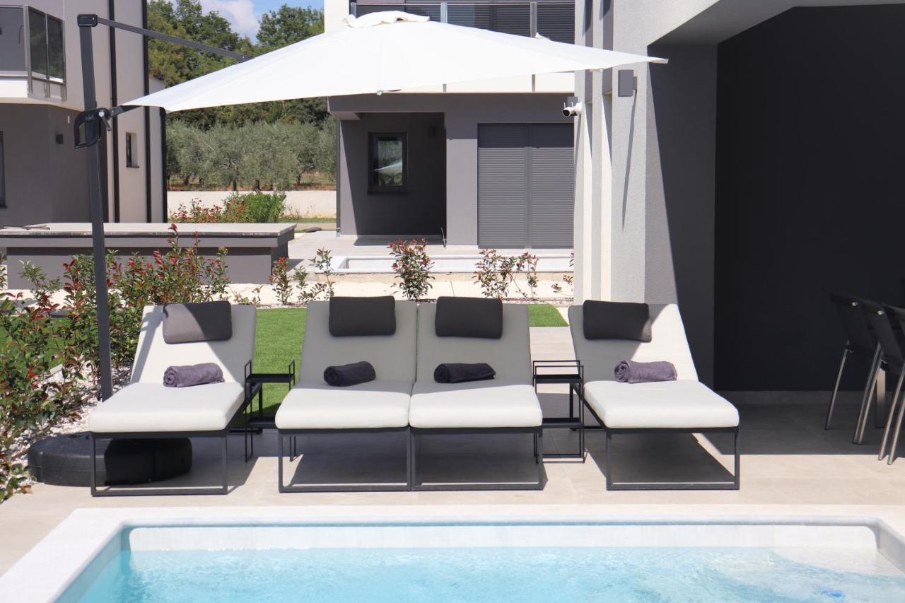 Meerbrise - Luxury Villa Banjole Exterior photo