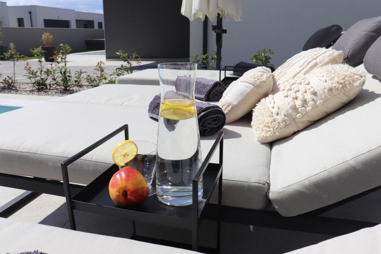 Meerbrise - Luxury Villa Banjole Exterior photo